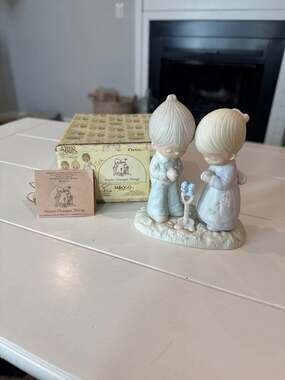 Vintage Enesco Precious Moments 'Prayer Changes Things' Original 21 Figurine E-1